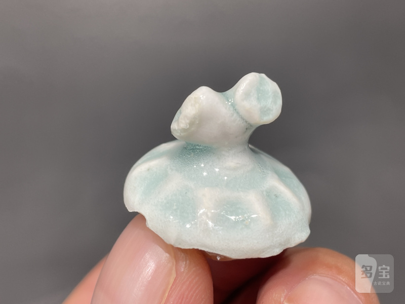 明 湖田窑并蒂莲水注 - 图3